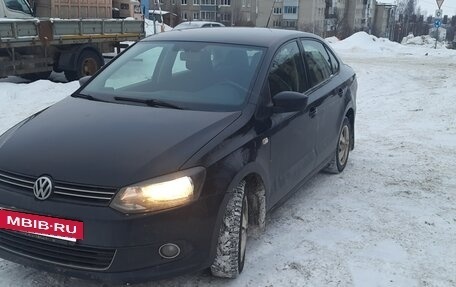 Volkswagen Polo VI (EU Market), 2011 год, 590 000 рублей, 2 фотография