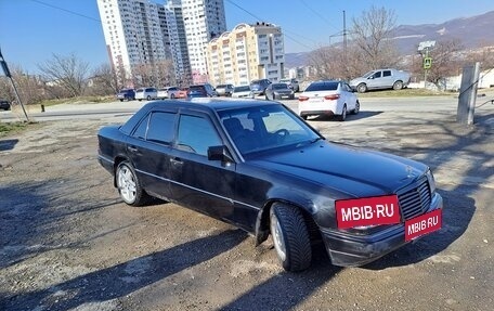 Mercedes-Benz E-Класс, 1994 год, 530 000 рублей, 2 фотография