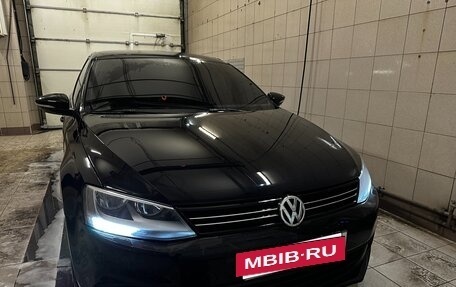 Volkswagen Jetta VI, 2011 год, 1 200 000 рублей, 4 фотография