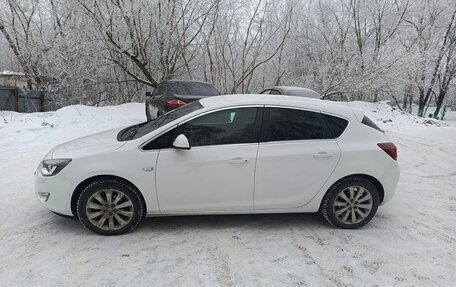 Opel Astra J, 2011 год, 740 000 рублей, 5 фотография