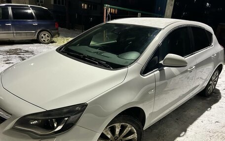 Opel Astra J, 2011 год, 740 000 рублей, 7 фотография