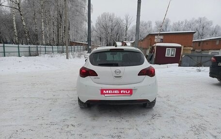 Opel Astra J, 2011 год, 740 000 рублей, 12 фотография