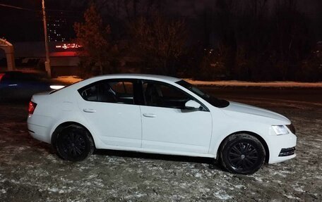 Skoda Octavia, 2018 год, 1 580 000 рублей, 2 фотография