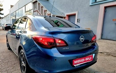 Opel Astra J, 2014 год, 1 075 000 рублей, 36 фотография