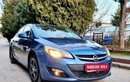 Opel Astra J, 2014 год, 1 075 000 рублей, 40 фотография