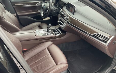 BMW 7 серия, 2017 год, 3 100 000 рублей, 12 фотография