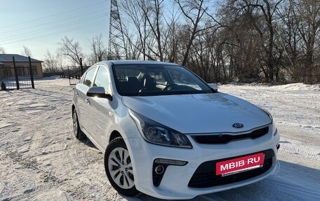 KIA Rio IV, 2018 год, 1 450 000 рублей, 3 фотография