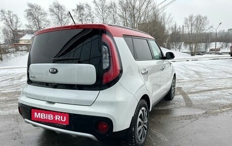 KIA Soul II рестайлинг, 2017 год, 1 699 000 рублей, 8 фотография