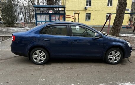 Volkswagen Jetta VI, 2010 год, 560 000 рублей, 6 фотография