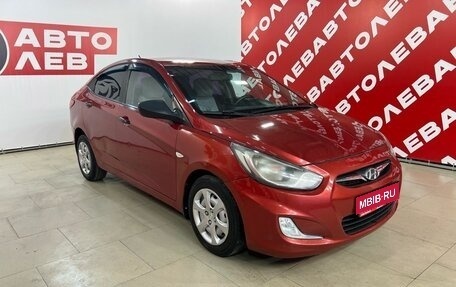 Hyundai Solaris II рестайлинг, 2013 год, 880 000 рублей, 1 фотография