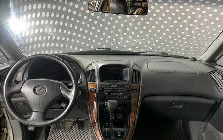 Lexus RX IV рестайлинг, 2000 год, 760 000 рублей, 10 фотография