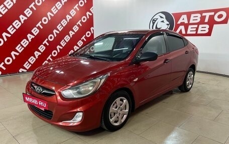 Hyundai Solaris II рестайлинг, 2013 год, 880 000 рублей, 2 фотография