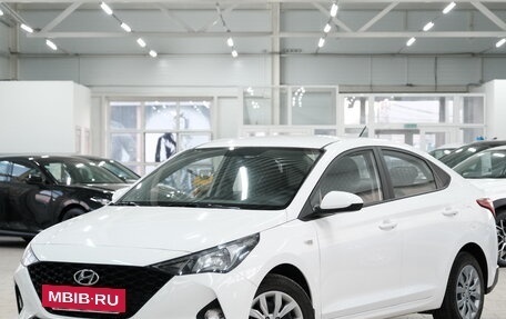 Hyundai Solaris II рестайлинг, 2022 год, 1 639 000 рублей, 2 фотография