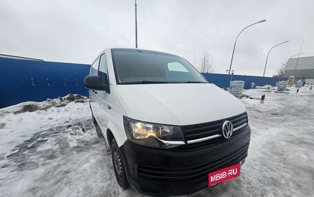 Volkswagen Transporter T6 рестайлинг, 2016 год, 2 100 000 рублей, 1 фотография