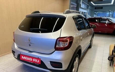 Renault Sandero II рестайлинг, 2017 год, 949 000 рублей, 2 фотография