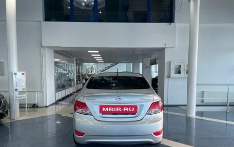 Hyundai Solaris II рестайлинг, 2011 год, 949 900 рублей, 6 фотография