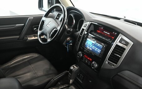 Mitsubishi Pajero IV, 2015 год, 3 020 000 рублей, 13 фотография