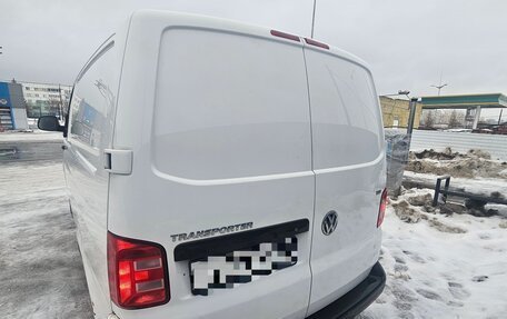 Volkswagen Transporter T6 рестайлинг, 2016 год, 2 100 000 рублей, 5 фотография