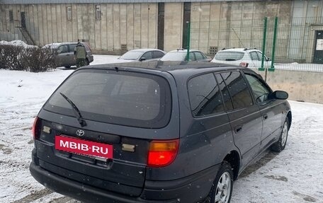 Toyota Caldina, 2002 год, 450 000 рублей, 4 фотография