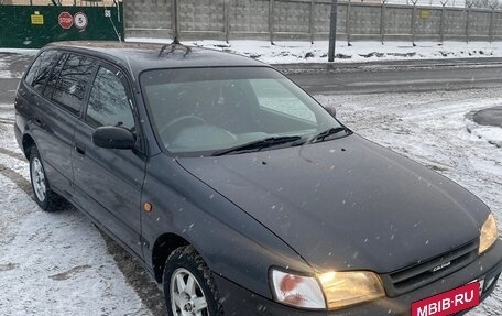 Toyota Caldina, 2002 год, 450 000 рублей, 2 фотография