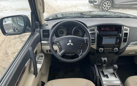 Mitsubishi Pajero IV, 2017 год, 3 375 000 рублей, 9 фотография