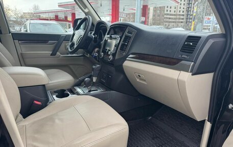 Mitsubishi Pajero IV, 2017 год, 3 375 000 рублей, 19 фотография