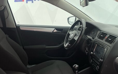 Volkswagen Jetta VI, 2011 год, 930 000 рублей, 8 фотография