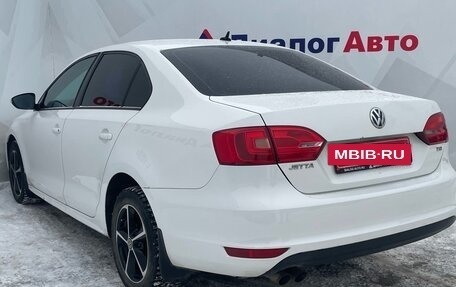 Volkswagen Jetta VI, 2011 год, 930 000 рублей, 4 фотография