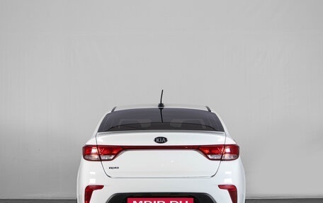 KIA Rio IV, 2018 год, 1 359 000 рублей, 5 фотография