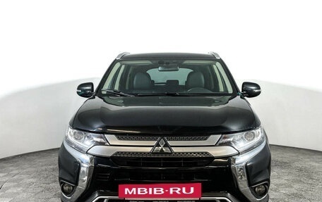 Mitsubishi Outlander III рестайлинг 3, 2020 год, 2 665 000 рублей, 2 фотография