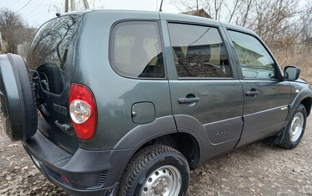 Chevrolet Niva I рестайлинг, 2016 год, 830 000 рублей, 4 фотография