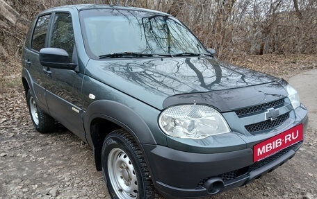 Chevrolet Niva I рестайлинг, 2016 год, 830 000 рублей, 3 фотография