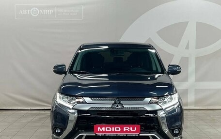 Mitsubishi Outlander III рестайлинг 3, 2020 год, 2 499 000 рублей, 2 фотография