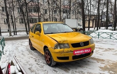 Volkswagen Polo III рестайлинг, 2001 год, 225 000 рублей, 2 фотография