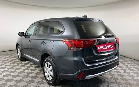 Mitsubishi Outlander III рестайлинг 3, 2018 год, 1 980 000 рублей, 7 фотография