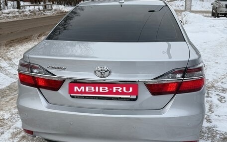 Toyota Camry, 2017 год, 2 350 000 рублей, 12 фотография