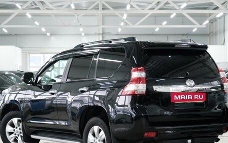 Toyota Land Cruiser Prado 150 рестайлинг 2, 2015 год, 3 749 000 рублей, 4 фотография