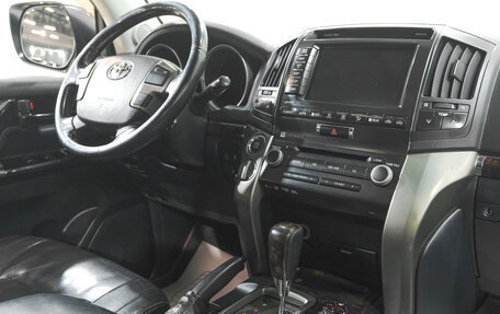 Toyota Land Cruiser 200, 2010 год, 3 599 000 рублей, 11 фотография