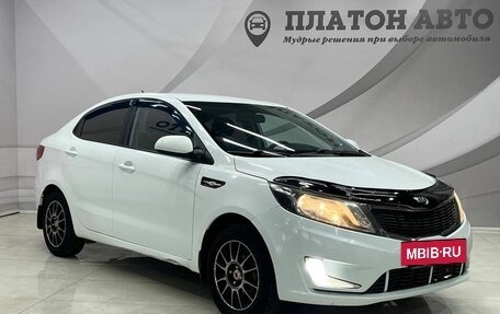 KIA Rio III рестайлинг, 2014 год, 860 000 рублей, 3 фотография