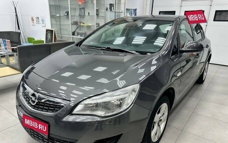 Opel Astra J, 2010 год, 799 000 рублей, 1 фотография