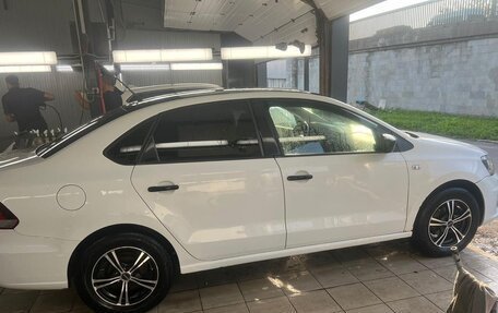 Volkswagen Polo VI (EU Market), 2015 год, 590 000 рублей, 5 фотография