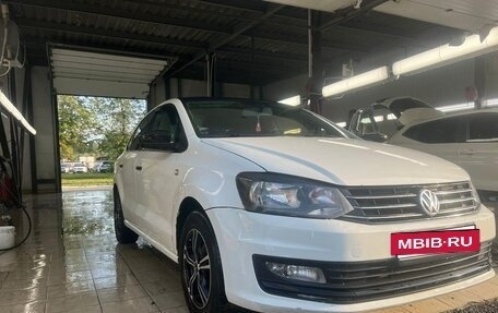 Volkswagen Polo VI (EU Market), 2015 год, 590 000 рублей, 2 фотография