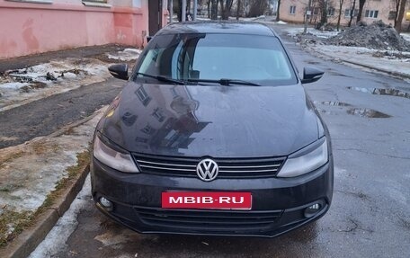 Volkswagen Jetta VI, 2011 год, 680 000 рублей, 3 фотография