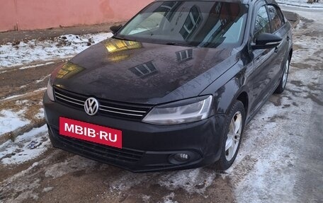 Volkswagen Jetta VI, 2011 год, 680 000 рублей, 2 фотография