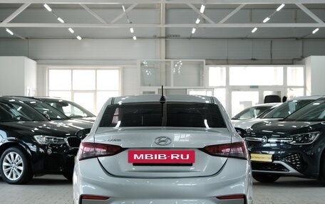 Hyundai Solaris II рестайлинг, 2017 год, 1 379 000 рублей, 5 фотография