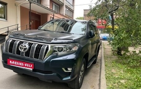 Toyota Land Cruiser Prado 150 рестайлинг 2, 2018 год, 6 100 000 рублей, 12 фотография