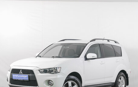 Mitsubishi Outlander III рестайлинг 3, 2011 год, 1 399 000 рублей, 2 фотография