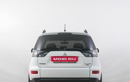 Mitsubishi Outlander III рестайлинг 3, 2011 год, 1 399 000 рублей, 4 фотография