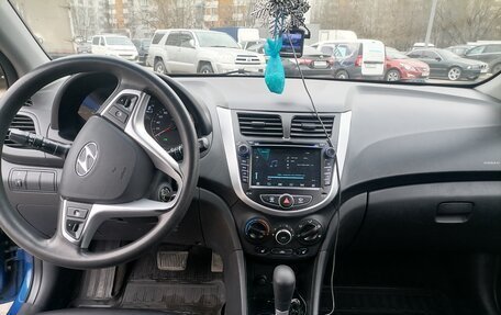 Hyundai Solaris II рестайлинг, 2011 год, 790 000 рублей, 11 фотография