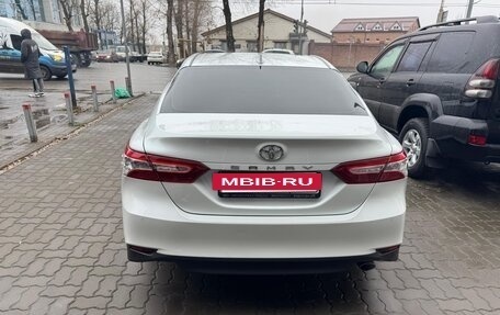 Toyota Camry, 2020 год, 3 070 000 рублей, 7 фотография